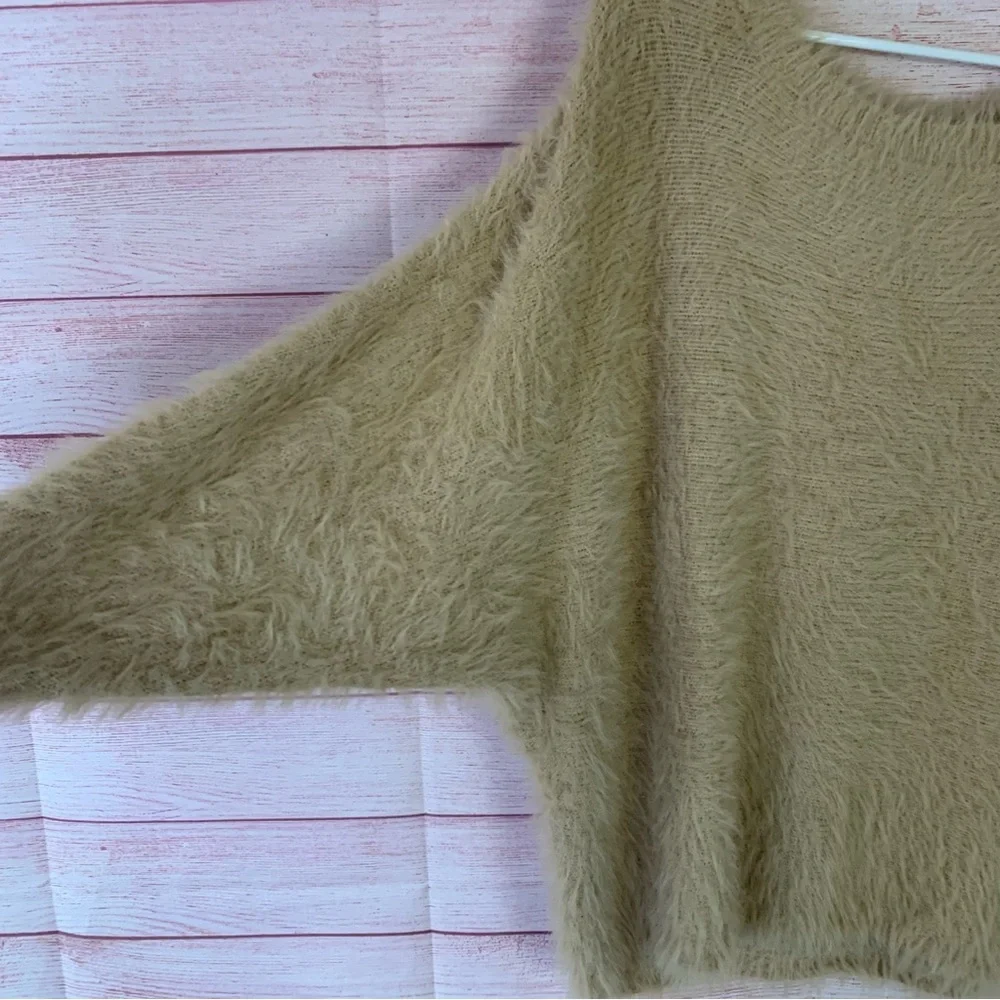 Jessica Simpson Long Sleeve Cozy Fuzzy‎ Sweater Size Medium